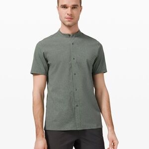 lululemon Mens Collarless Button Down Short Sleeve Green Shirt Size XL